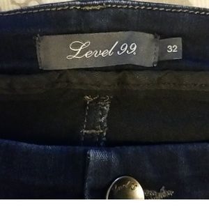 Level 99 crop jean size-32